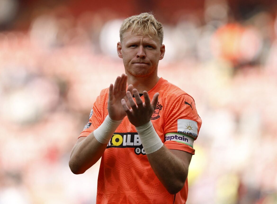 Hammers in gesprekken voor ramsdale