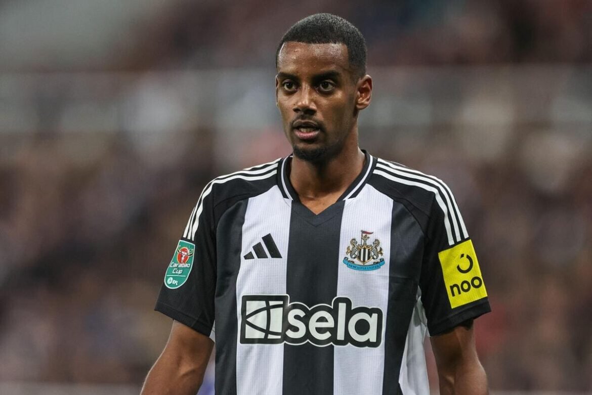 Alexander isak in liverpool squad voor atletico clash, maar "zal