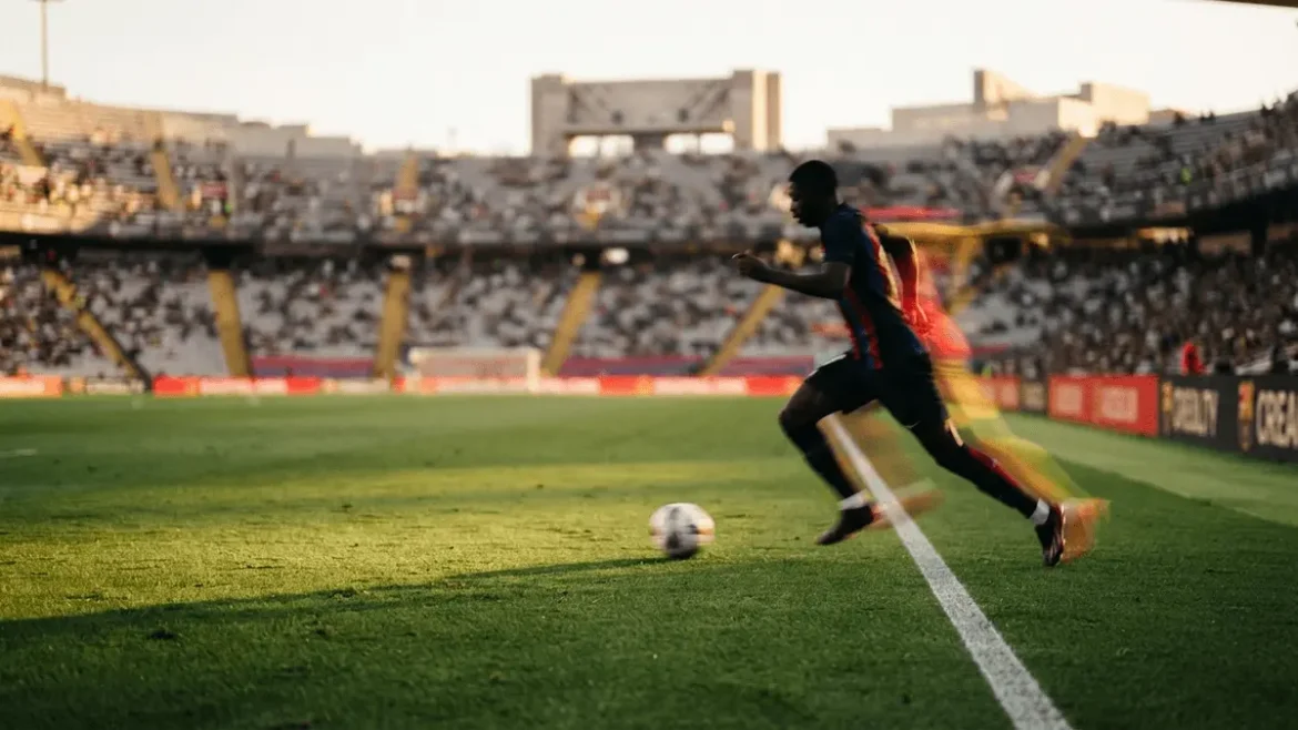 Karim Adeyemi tekent voor Barcelona met een transfer van €