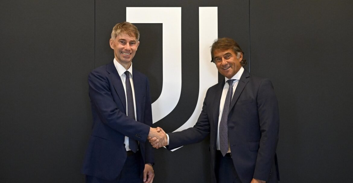 OFFICIEEL OFFICIEEL: Massara neemt de functie van Chief Football Officer